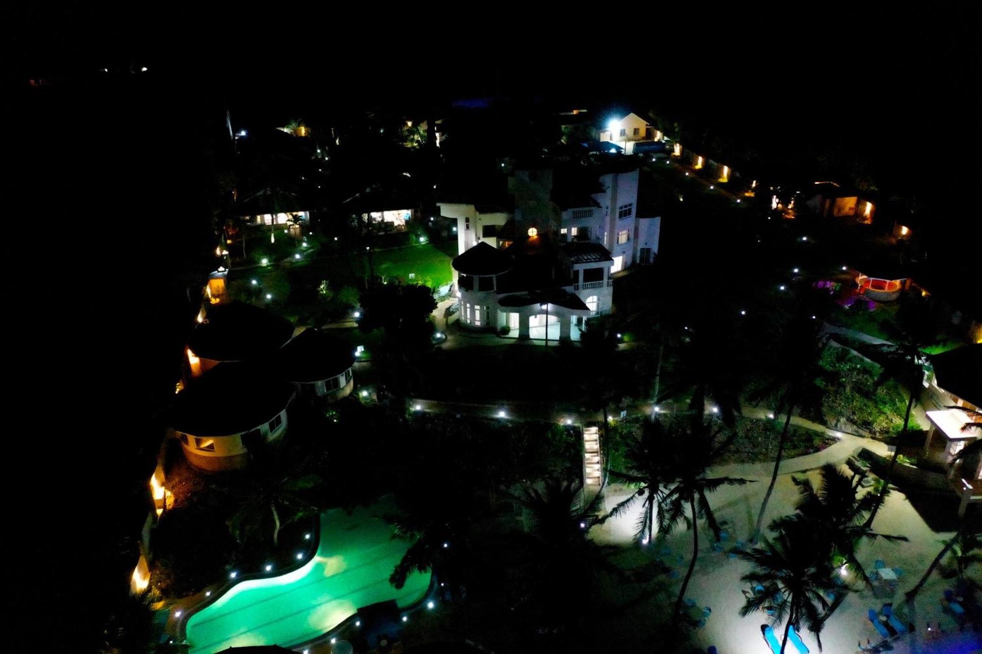 Vipingo Beach Resort Tezo Exteriör bild